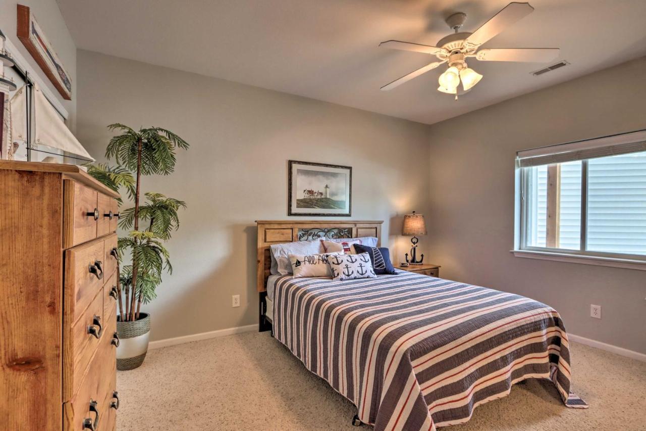 Lakefront Ozark Condo With Balcony And Seasonal Pool! Camdenton Dış mekan fotoğraf